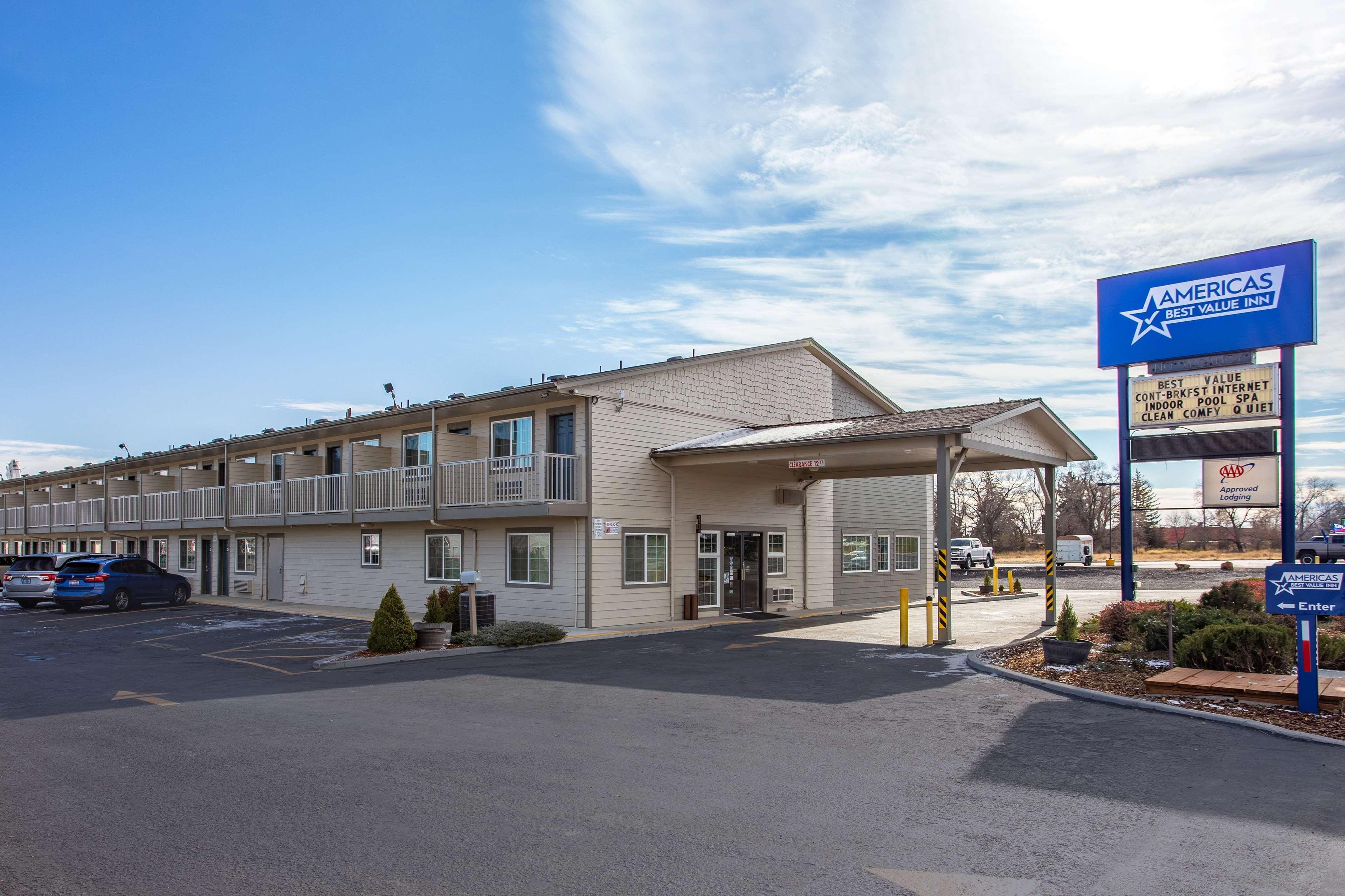 Americas Best Value Inn Burns Exterior foto