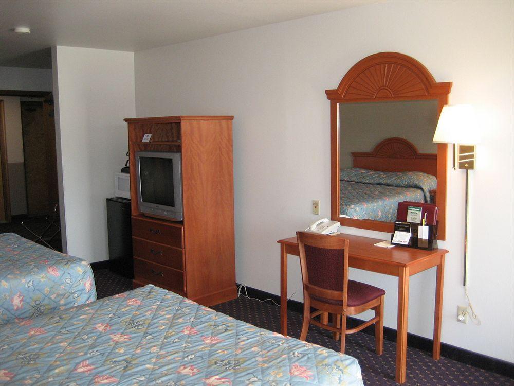 Americas Best Value Inn Burns Exterior foto